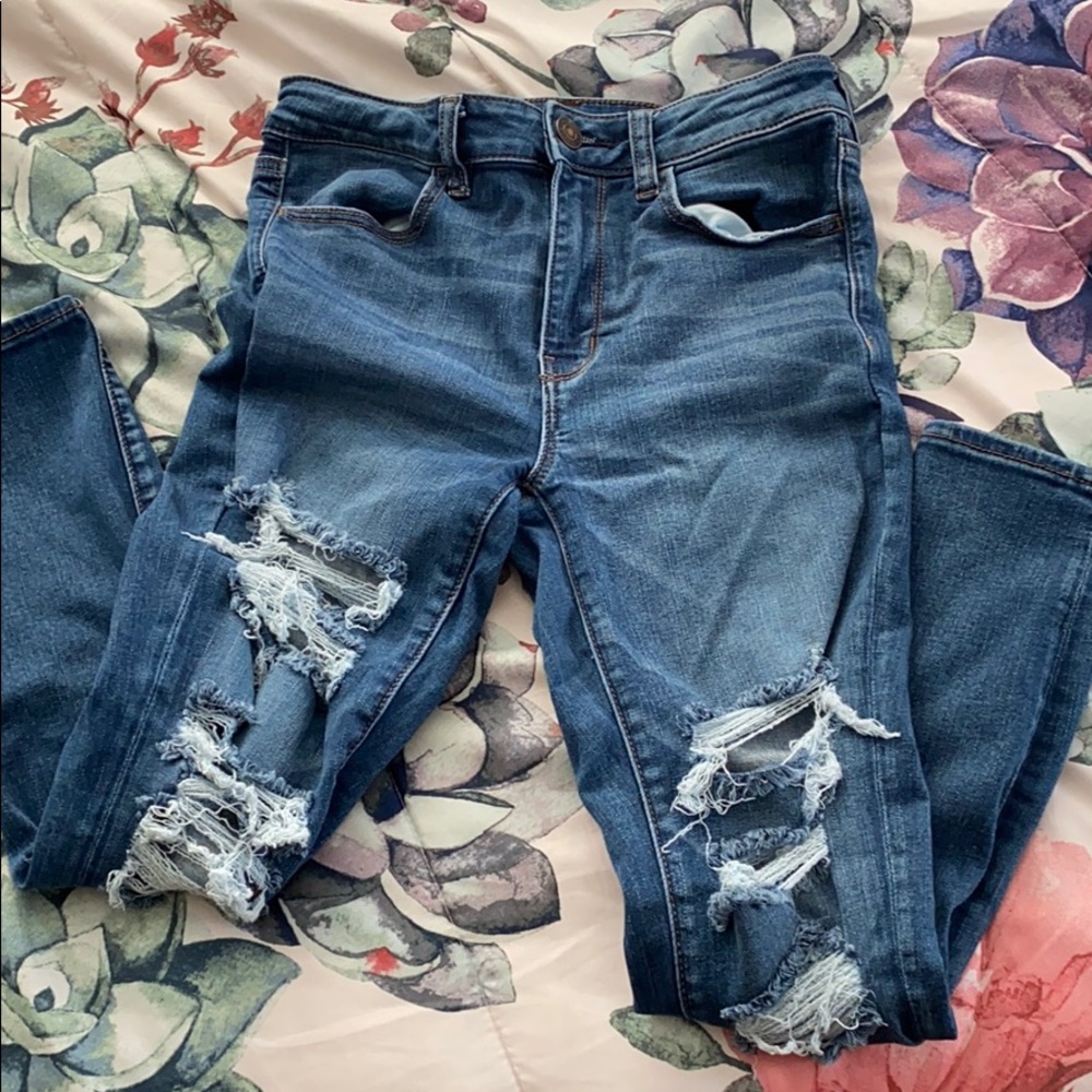 American eagle distressed jeans